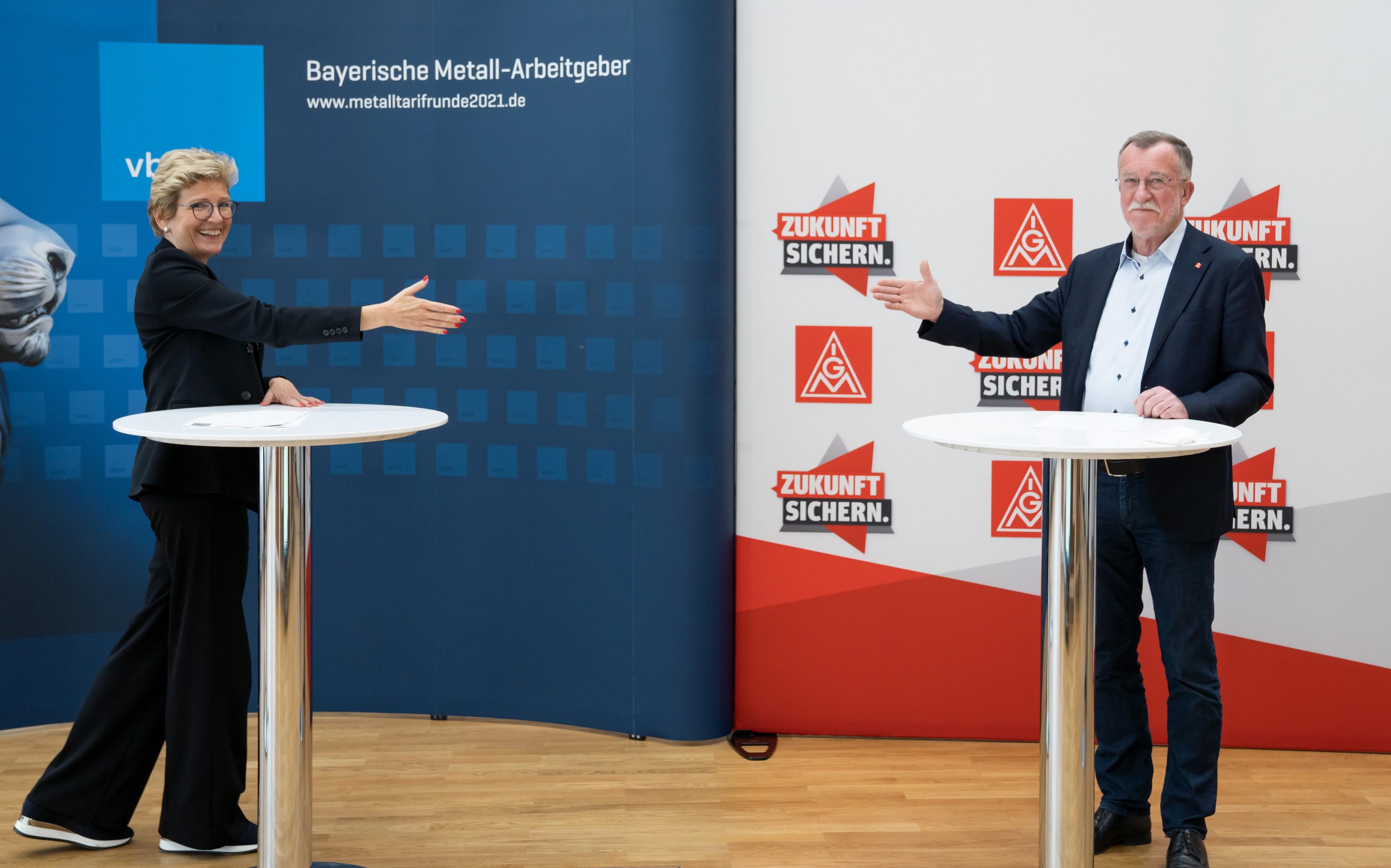 Geste zum Tarifabschluss M+E 2021, Horn u.Renkhoff-Mücke