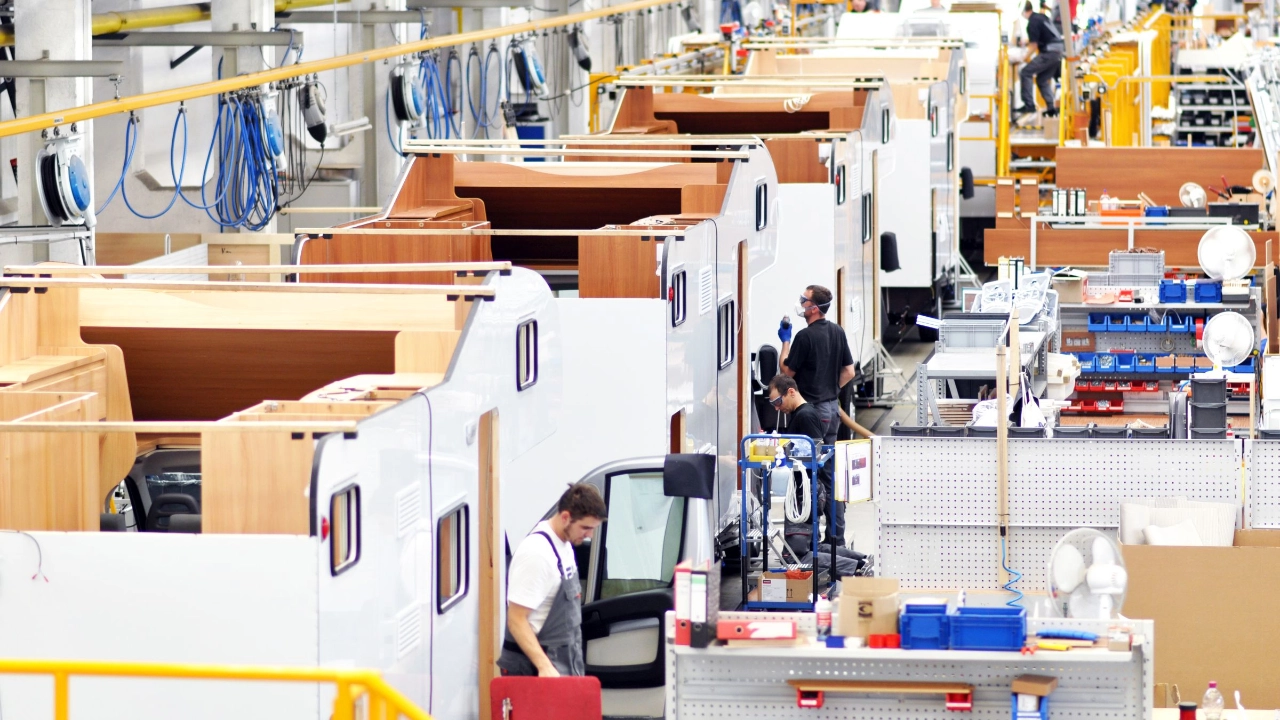 Caravanbau - Holz und Kunststoff