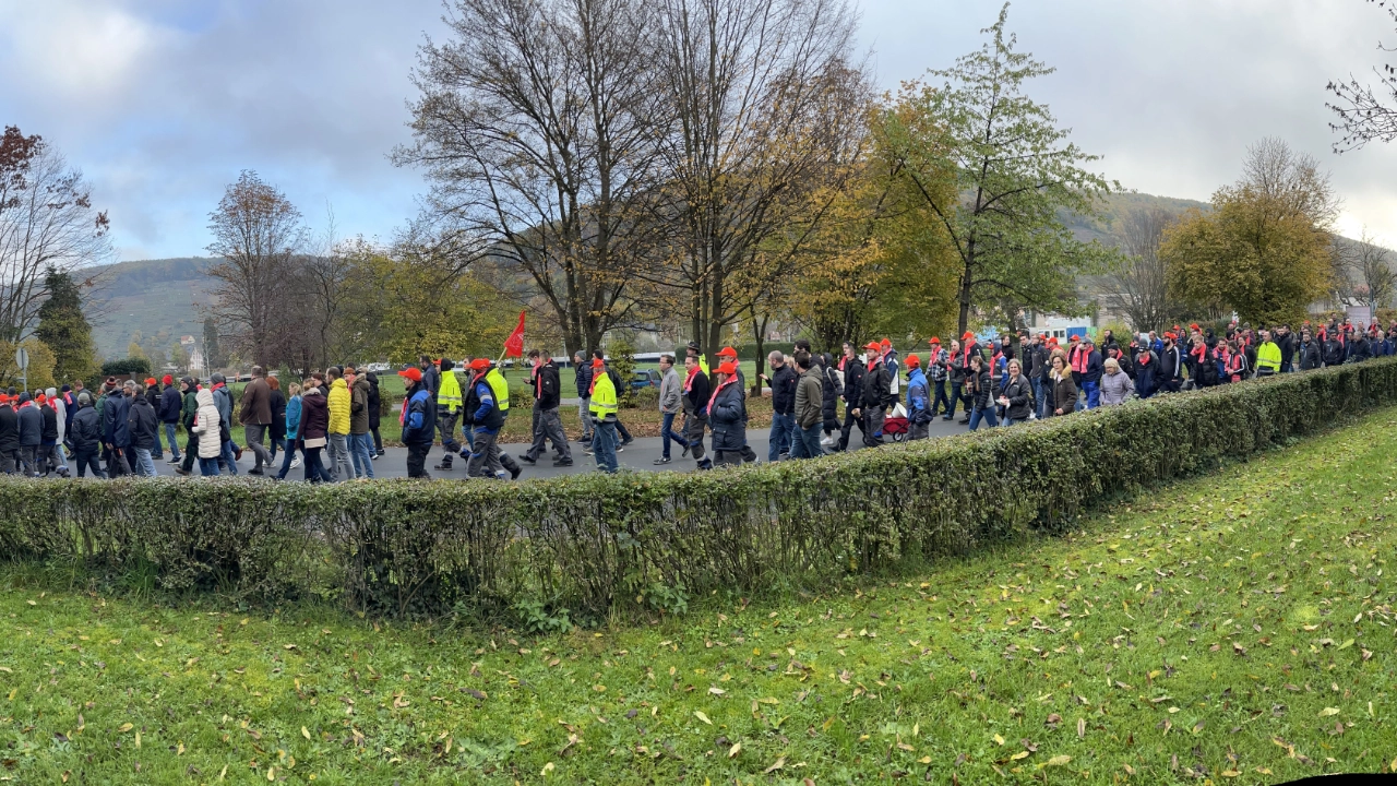 Klingenberg: WIKA, KUKA Industries, Ziemann Holvrieka