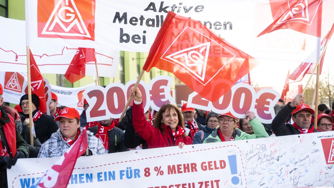 Tarifrunde Textil- und Bekleidungsindustrie: Kundgebung und Demonstration zur 2. Verhandlung in Ingolstadt