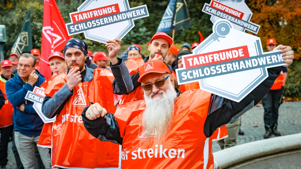 Warnstreik der Schlosser in Lübbecke 