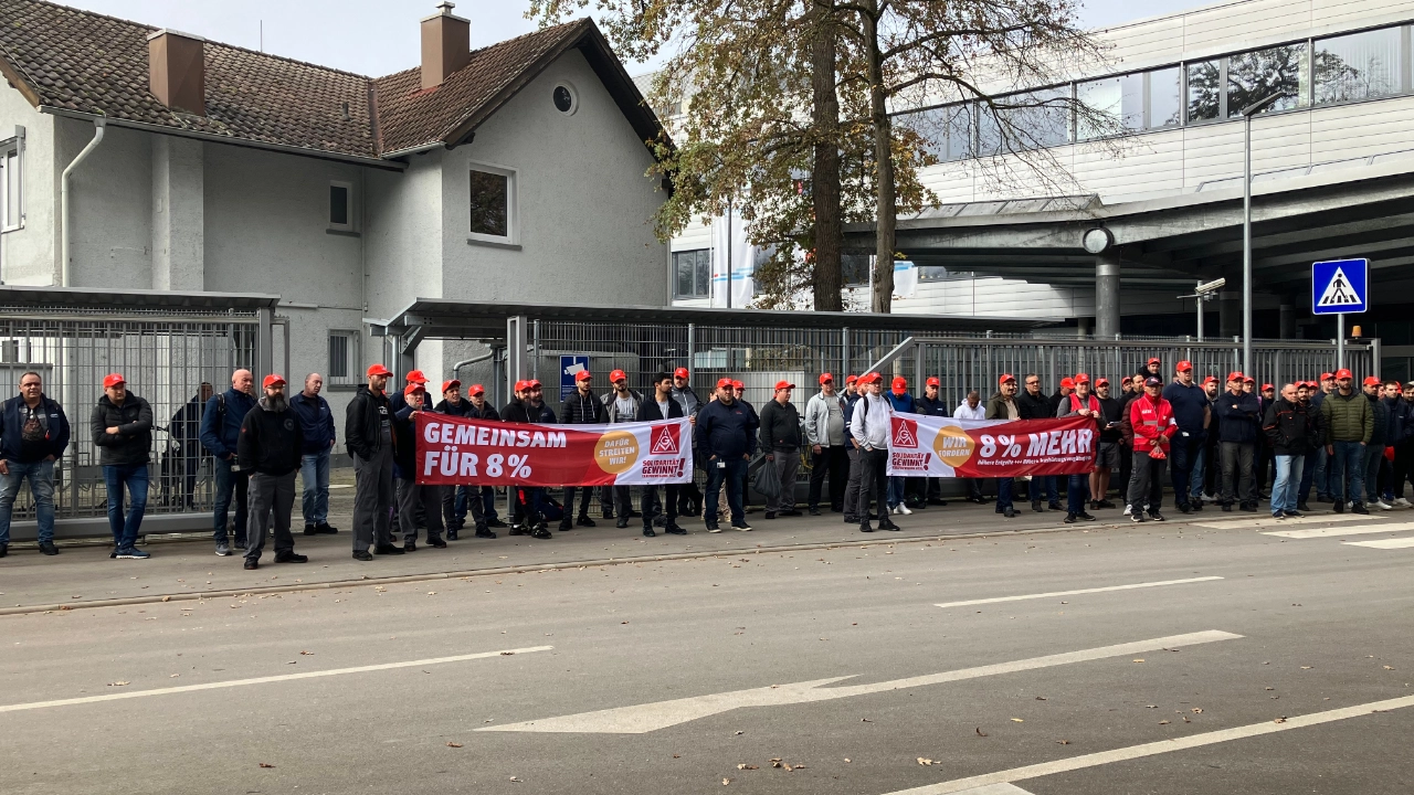 Warnstreik Metall&Elektro Tarifrunde 2022 Bosch Rexroth Elchingen