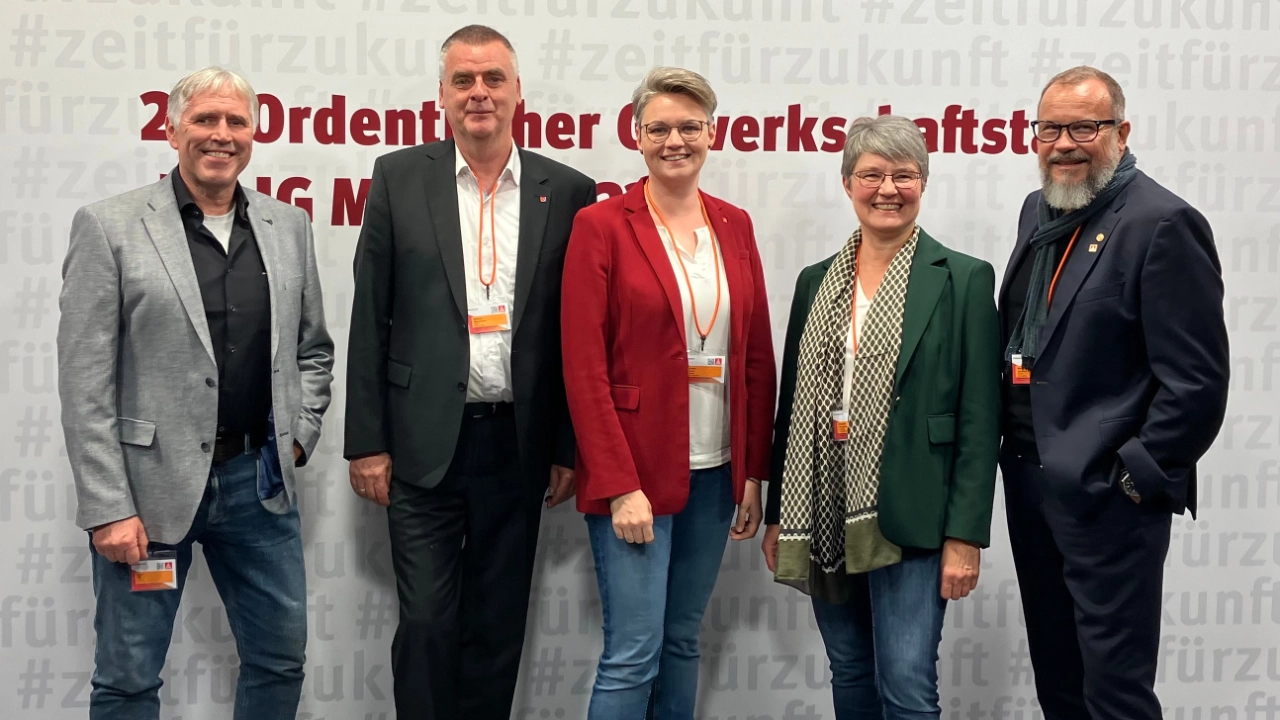 Bezirksleiter Horst Ott gratuliert unseren bisherigen und wiedergewählten ehrenamtlichen Mitgliedern aus Bayern im Vorstand: Andreas Weidemann, Karola Frank, Sibylle Wankel und Mario Gutmann.