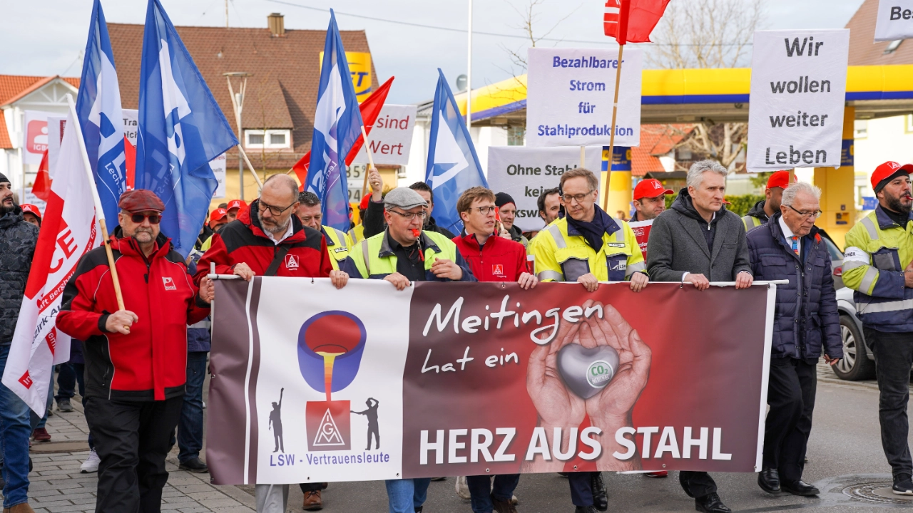 Aktionstag Industriestrompreis: Demonstrationszug und Kundgebung in Meitingen bei Augsburg