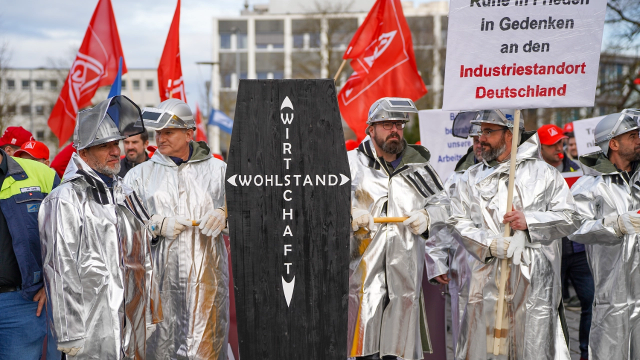 Aktionstag Industriestrompreis: Demonstrationszug und Kundgebung in Meitingen bei Augsburg