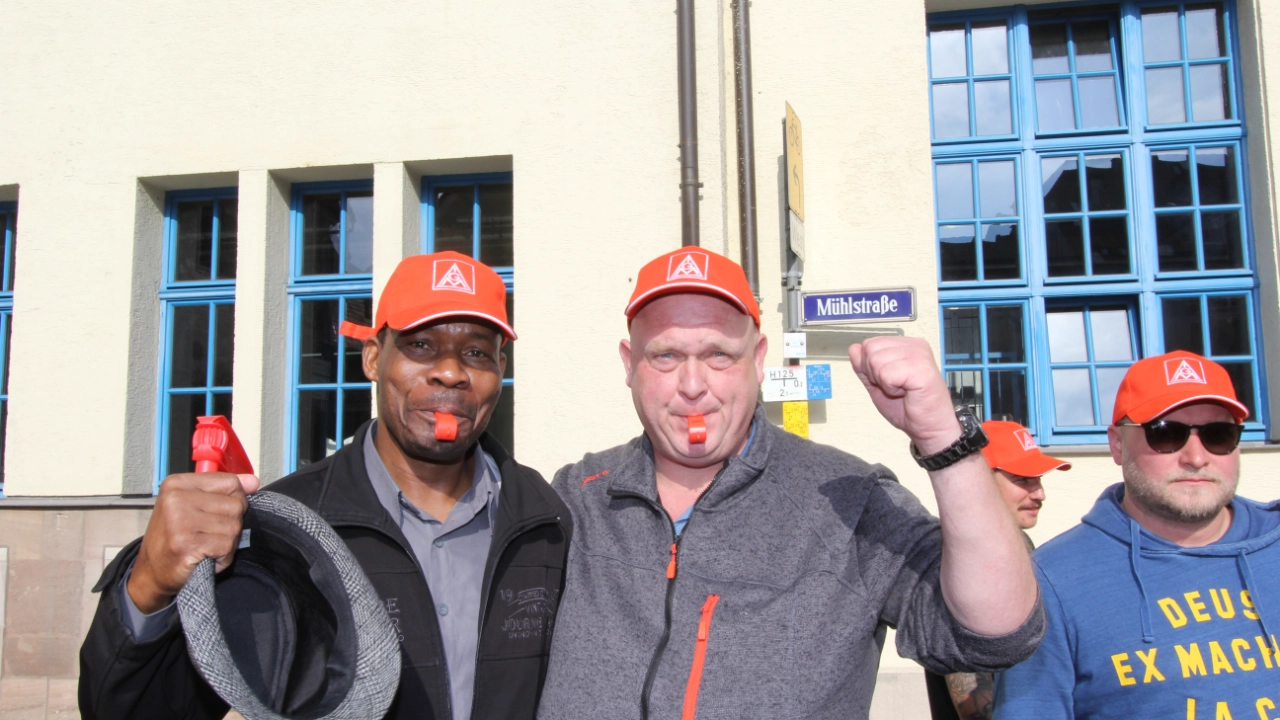 Kundgebung 1. Tarifverhandlung SZI in Stein bei Nürnberg