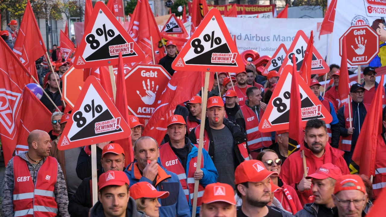 Demo und Kundgebung 3. M+E-Tarifverhandlung in Augsburg