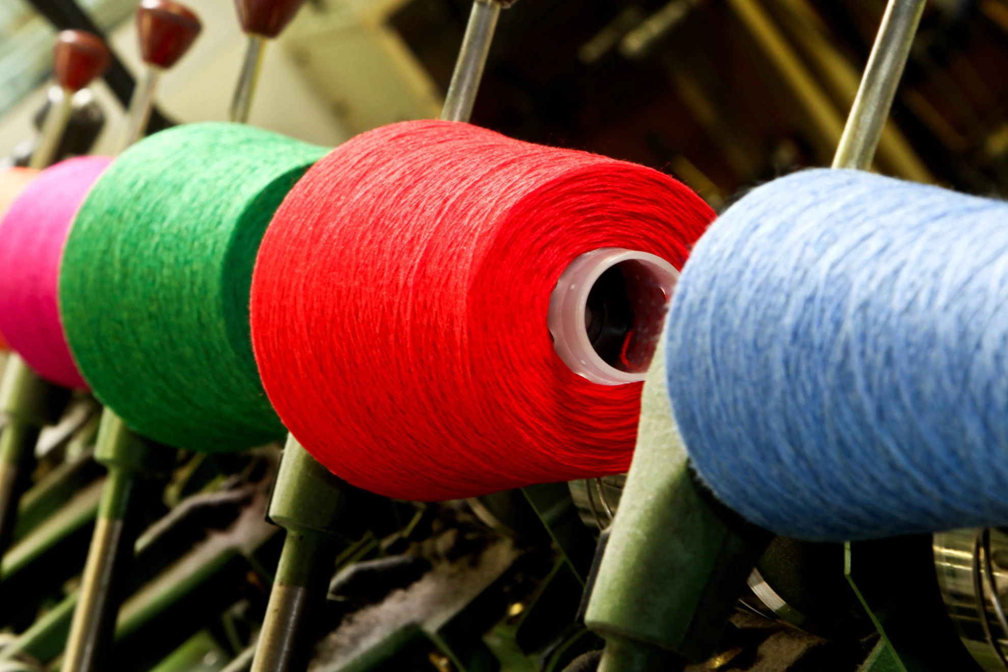 Bunte Garnrollen.