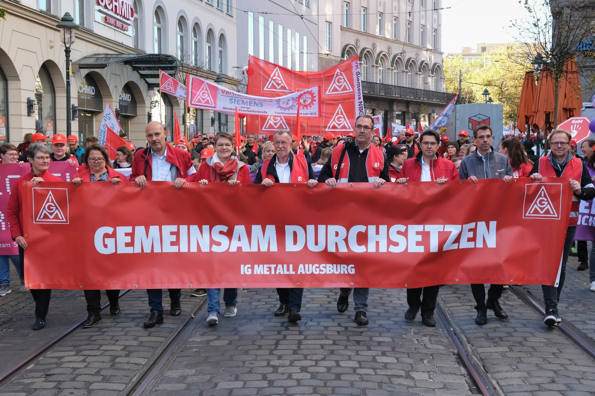 Demo und Kundgebung 3. M+E-Tarifverhandlung in Augsburg