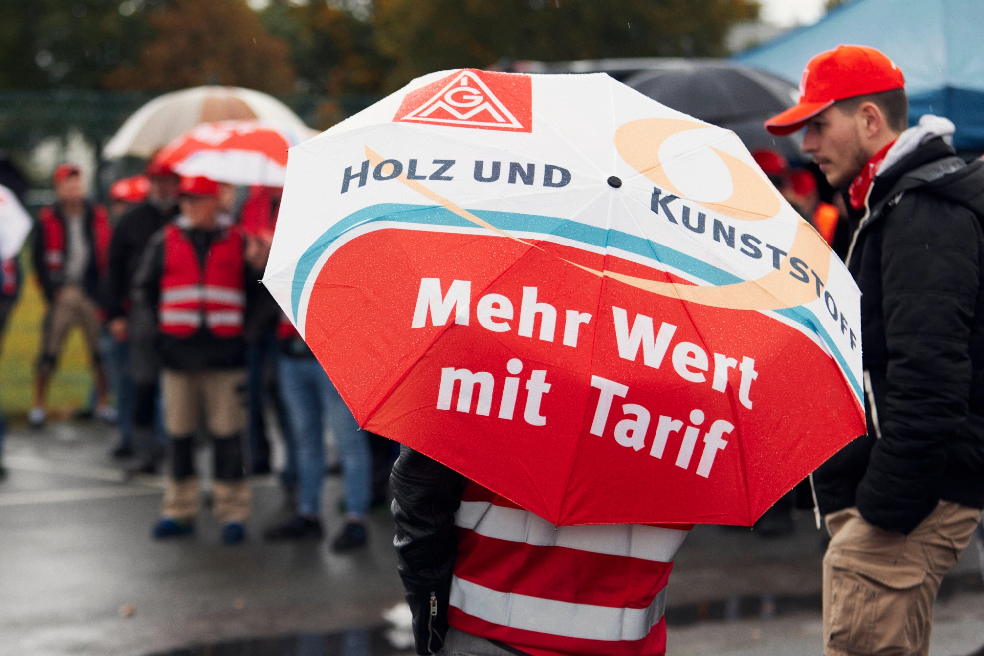 Warnstreik in Güstersloh am 15.10.21 anlässlich der Tarifrunde Holz- und Kunststoff 2021