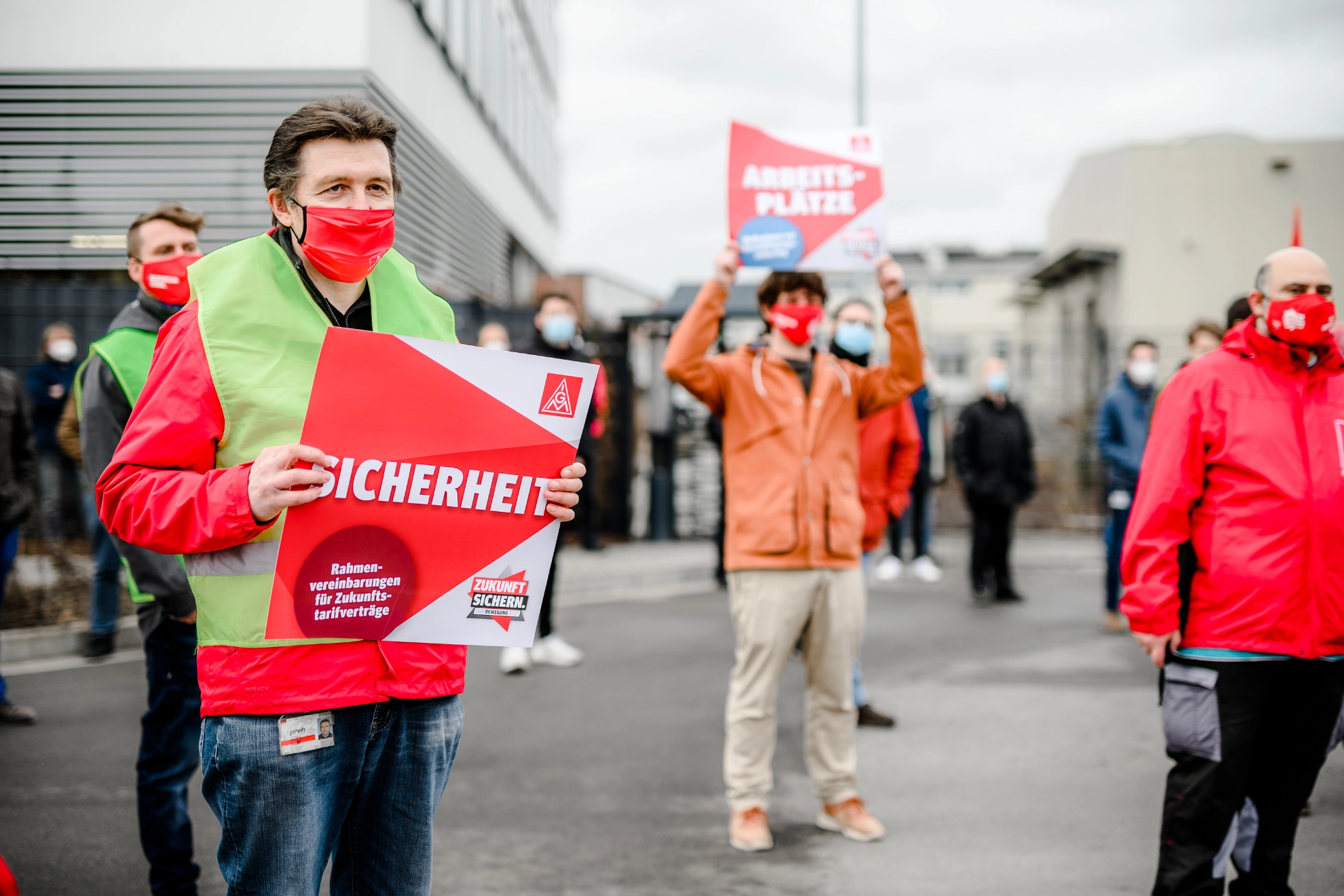 Warnstreik in der Tarifrunde 2021 in Metall & Elektro in Bayern.