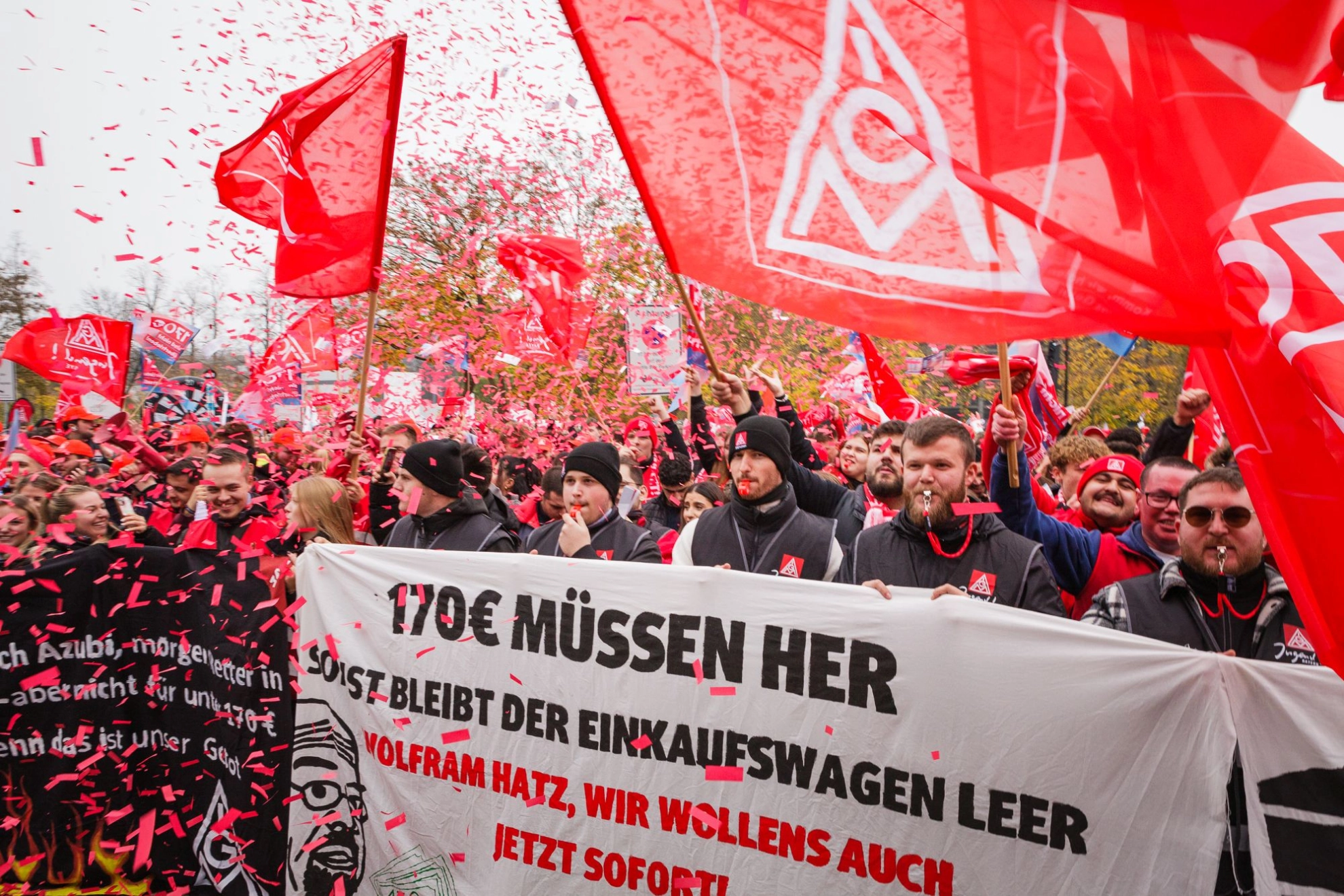 Am Azubi-Warnstreik bei Audi in Ingolstadt waren 5000 Auszubildende aus ganz Bayern dabei