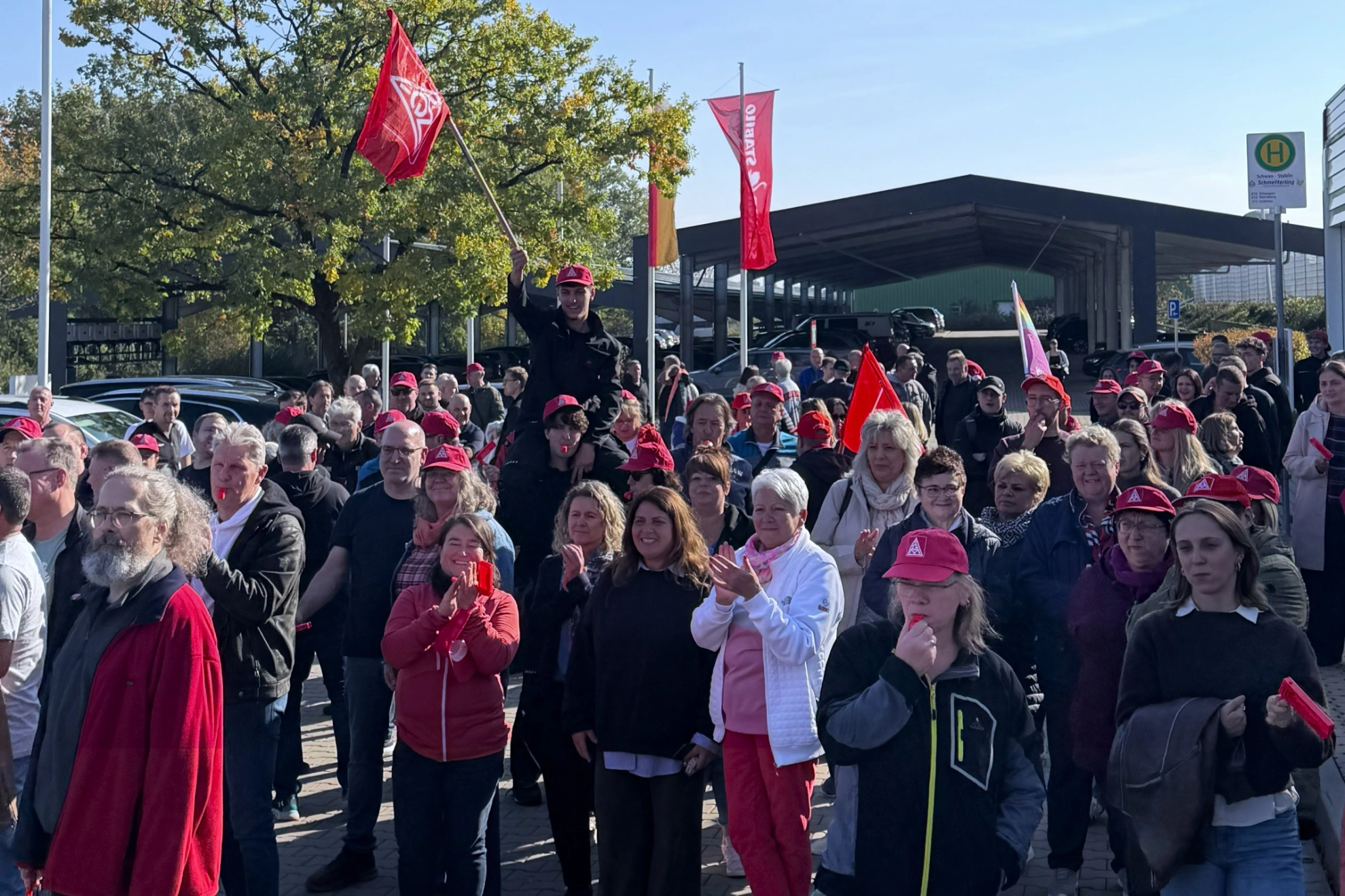 20261019_Warnstreik SZI_Schwan Stabilo_Heroldsberg
