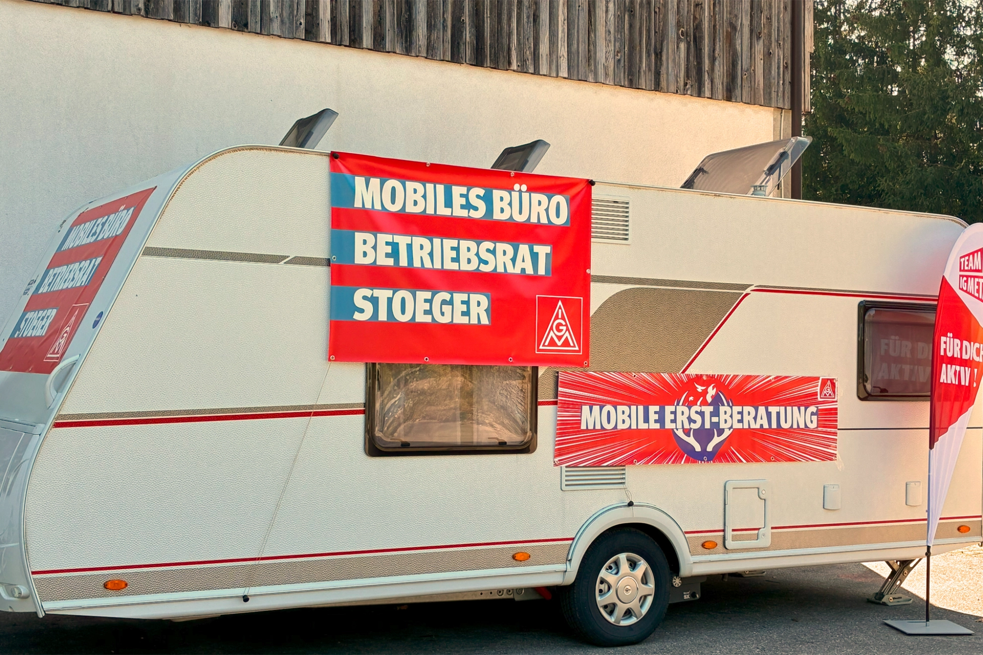 Mobiles Betriebsratsbüro im Wohnwagen bei Stöger 