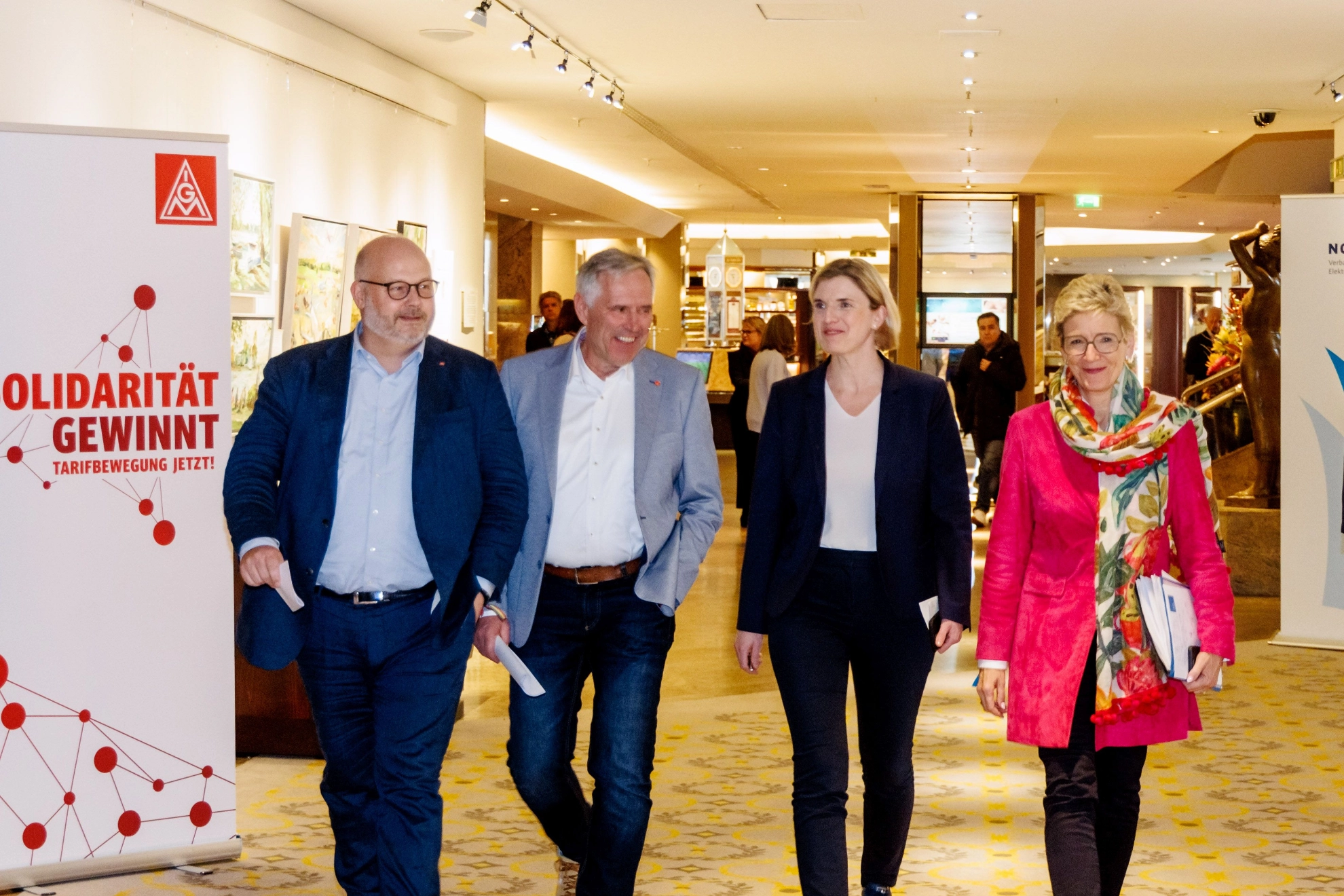 Nach der Einigung auf einen neuen Tarifvertrag für die Beschäftigten der Metall- und Elektroindustrie: Angelique Renkhoff-Mücke, Daniel Friedrich Horst Ott, Daniel Friedrich, Lena Ströbele 