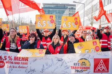 KFZ-Handwerk: Bisher 1300 Warnstreikende in Bayern