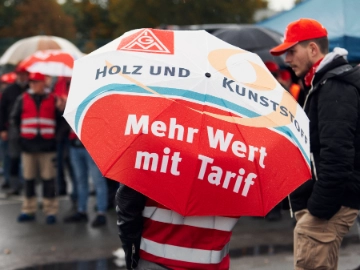 Warnstreiks in Holz- und Kunststoffindustrie in Bayern beginnen