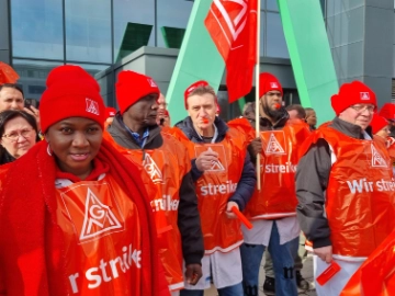 Beschäftigte bei Avnet Logistics in Poing votieren für unbefristeten Streik