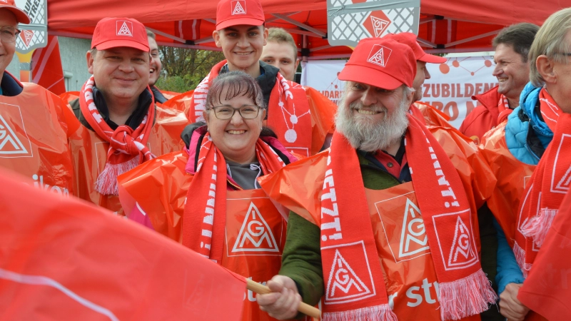 Gemeinsame Kundgebung in Hengersberg: Edscha, MAN, HB Maschinenbau, HB Feinmechanik, Liebherr 