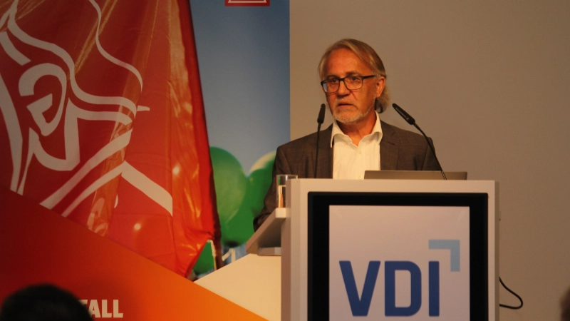 Dr. Wilhelm Kuckshinrichs vom Forschungszentrum Jülich bei seinem Impulsreferat