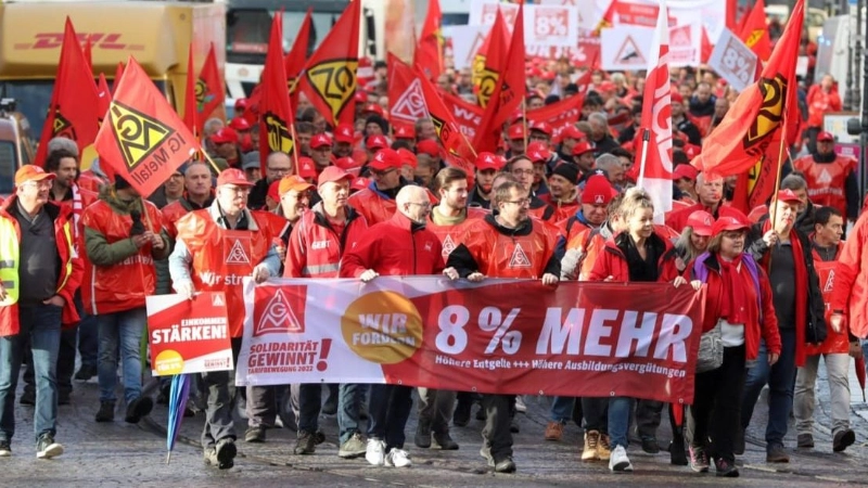 Warnstreik-Demozug Würzburg