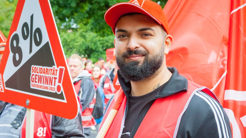 Vor der ersten Verhandlung in Bayern demonstrierten 4000 Beschäftigte in Nürnberg.