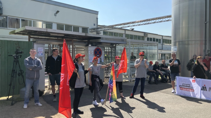 Warnstreik bei Magna Mirrors in Dorfprozelten