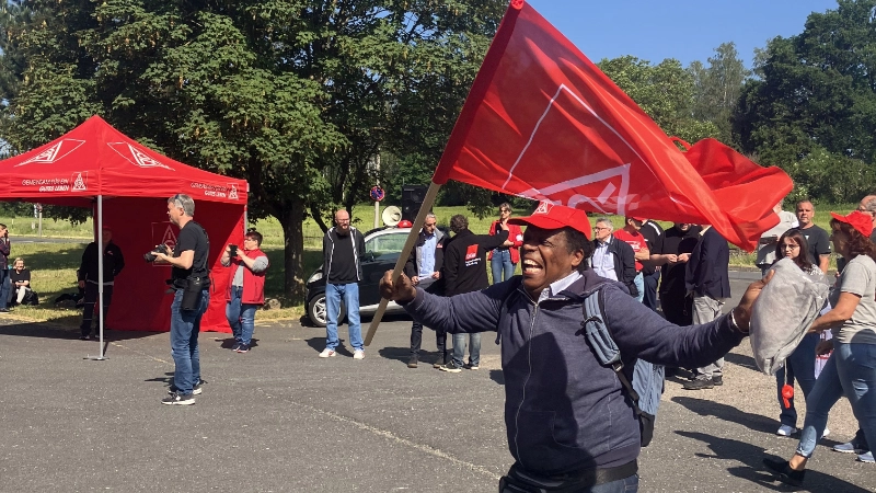 Warnstreik bei Magna Mirrors in Dorfprozelten