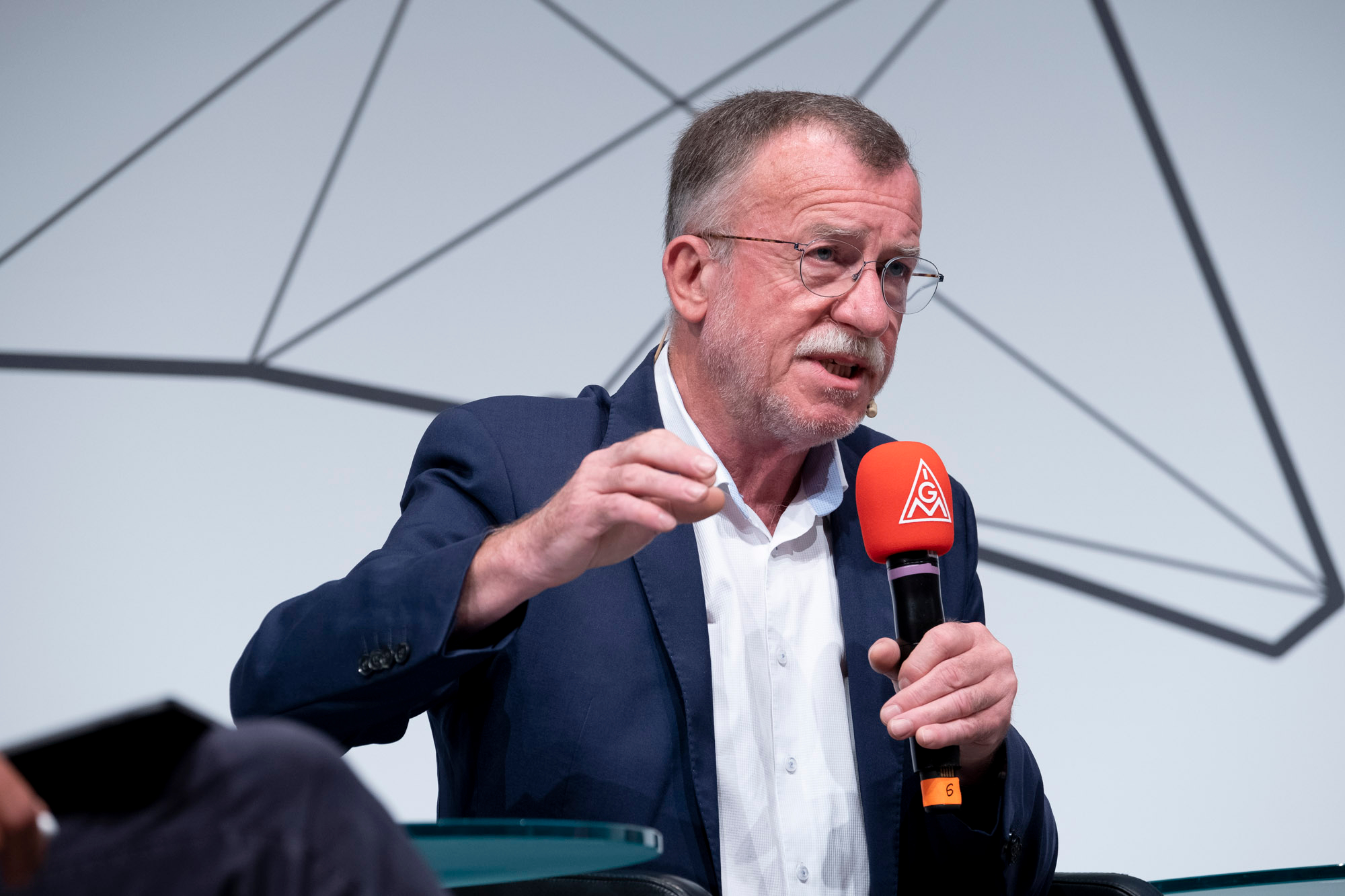 Horn: „Automobilindustrie ist nicht vom Dieselspezialisten zum Umweltaktivisten mutiert“ – IG Metall kämpft für zukunftsfähigen Umbau der Industrie – „Dafür brauchen wir ein großes gesellschaftliches Bündnis“