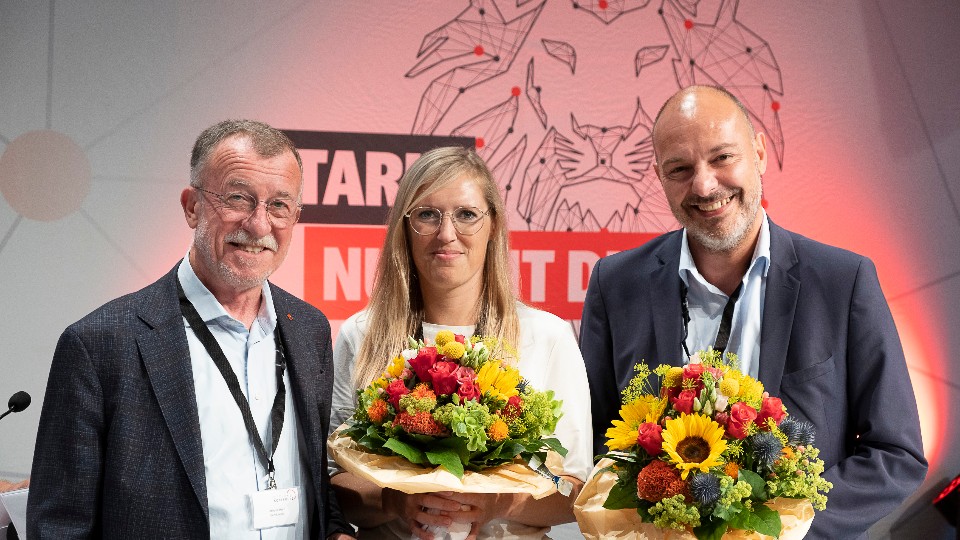 Die Bezirkskonferenz Bayern hat 2022 Stephanie Eberherr (GS Rosenheim) und Roberto Armellini (GS Augsburg) neu in den Beirat der IG Metall gewählt.